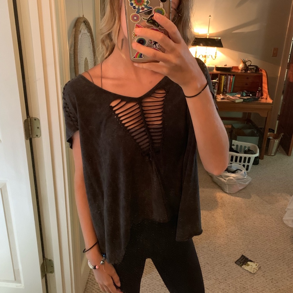Grey top